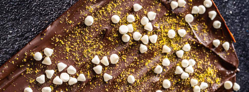 EASE THE SENSES WITH YOUR ARTISAN TOUCH