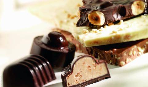 Barry Callebaut, Chocolate tablets with nuts and pralines
