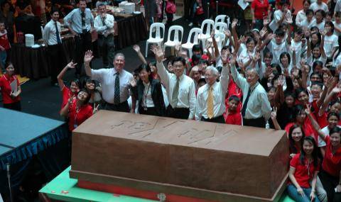 Largest Chocolate Bar - 20y Anniversary Barry Callebaut Singapore