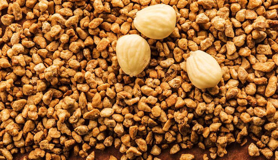 Chopped blanched almond sablage