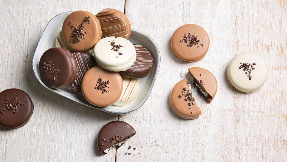 Coated and enrobed biscuits and cookies