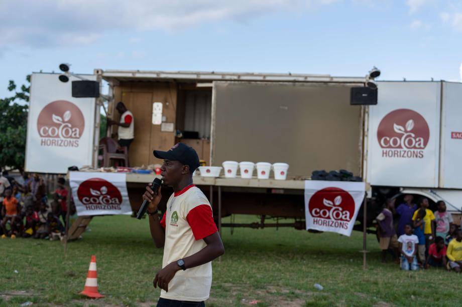 Severin warming up the audience