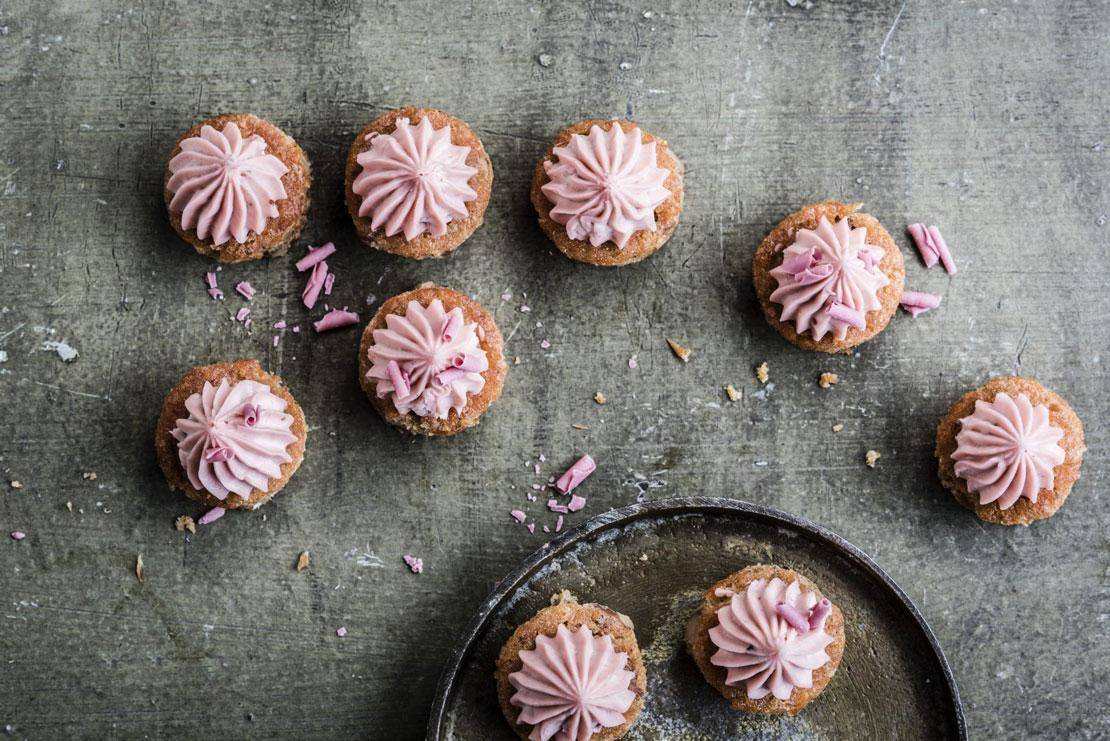 Mini gem cake pastry with ruby chocolate and ruby decorations