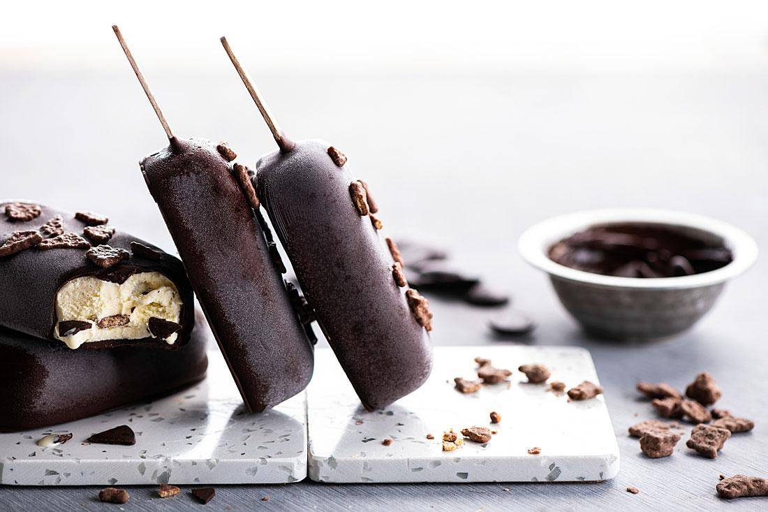 Compound coatings enrobing dipping ice cream