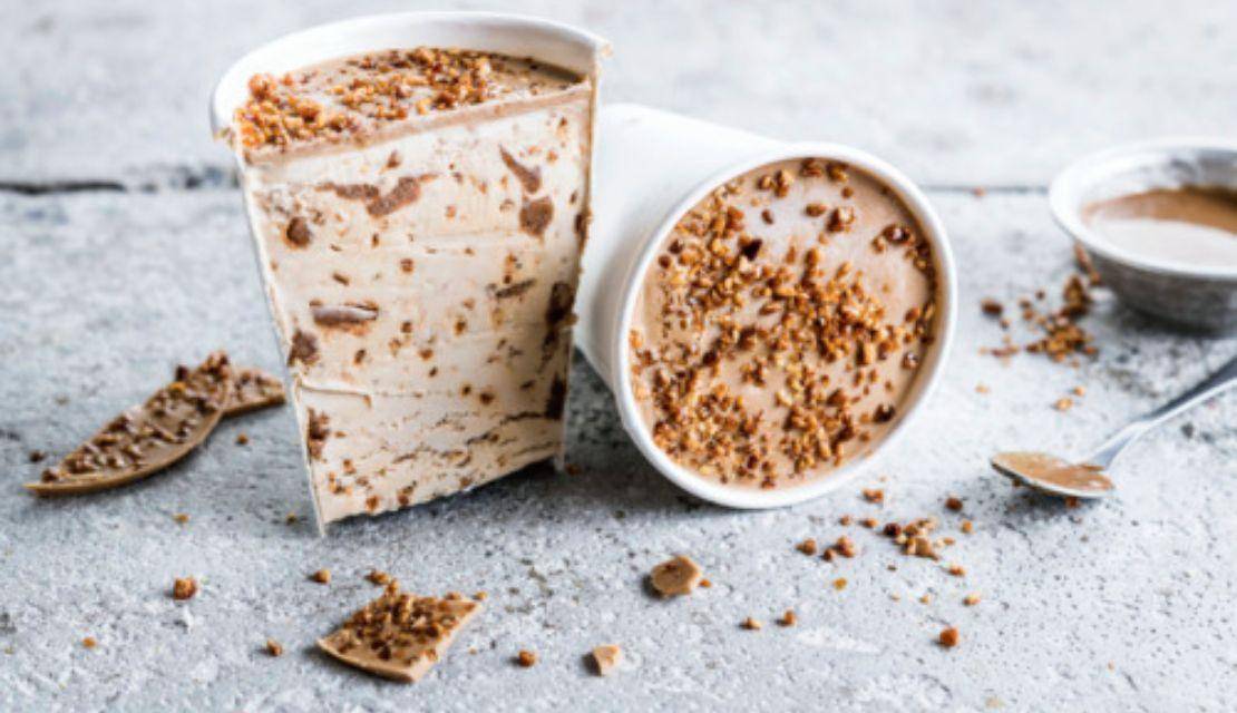 CARAMEL CHOCOLATE CHIP ICE CREAM TUBS WITH CARAMEL CRUNCHES