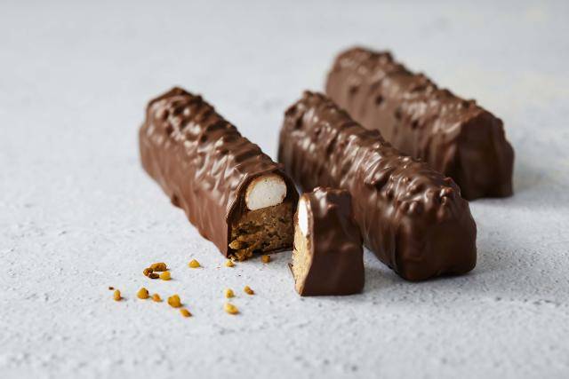 Chocolate snacking bars